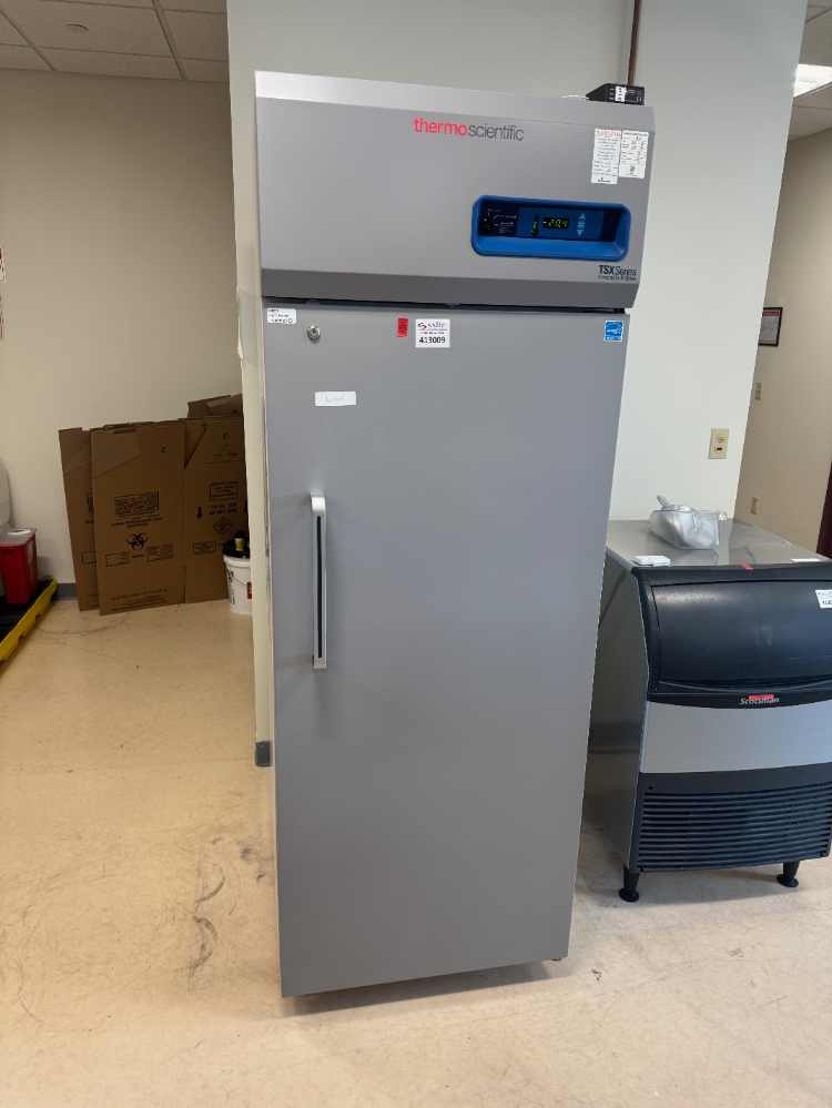 Image of Thermo TSX -20C Lab Freezer
